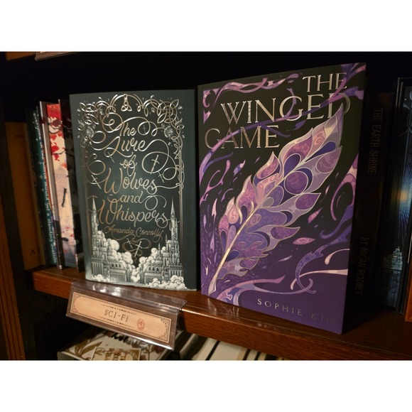 Fairyloot Other - FairyLoot The Lure of Wolves and Whispers & The Winged Game Exclusive Editions